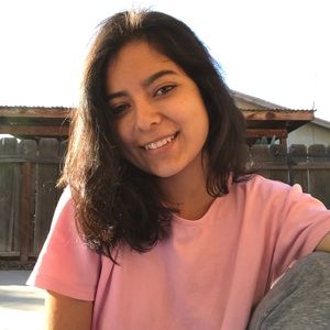 Meet your Posher, Priscila